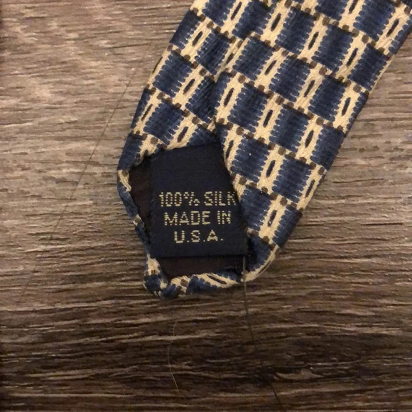 Structure Tie - Picture 4 of 8